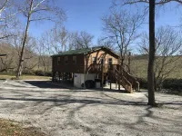 Cozy Cabin center of Bourbon Trail, Near Bardstown, beautiful country views