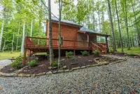 Hygge Hus-A Hidden Getaway in the Forest