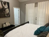 Cozy Cottage in Rayburn Country-Pet Friendly-King Suite/Pool Table! Sleeps 10