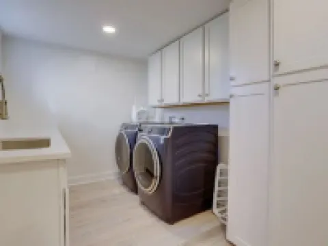 Family-friendly: Elegance 15mins to Downtown D.C. Hotels in Lincolnia