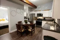 Head above Water - Downtown Chillicothe Hotels in Chillicothe