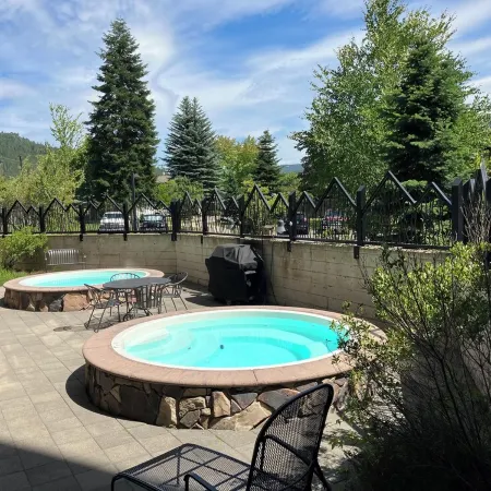 Silverside Chalet: Family-friendly 1BDRM condo next to the waterpark and gondola