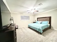 HTX Gateway 4-Bedroom Resort Style Villa w Pool