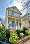 Quiet and Beautiful House in a WONDERFUL location near 2 Lakes and Charlotte!