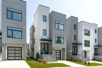 Modern 4-bedroom house Downtown Raleigh Skyline Views - Bungalows