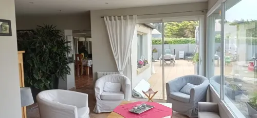 VILLA Sea view, Swimming pool, 50 m from the beach