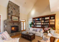 GORGEOUS HOME w/FANTASTIC VIEWS-10 MINS TO CAMDEN!