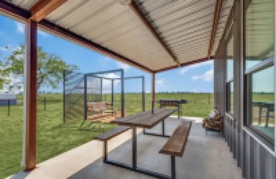 "The Little Ass Apartment Country Retreat Getaway!
