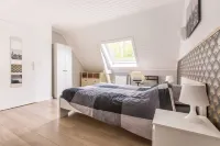 Maison Manon. Moderne + Bien Équipé + Grand Jardin فنادق في Comines