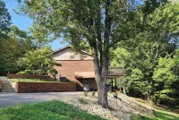 Charming 3 Bed 2 Bath Home  Game & Laundry Room  Hot Tub in Hocking Foothills - 2-Star