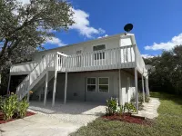 Unique 2 Suites, 3 Min Walk Beach, 5 Min to Downtown