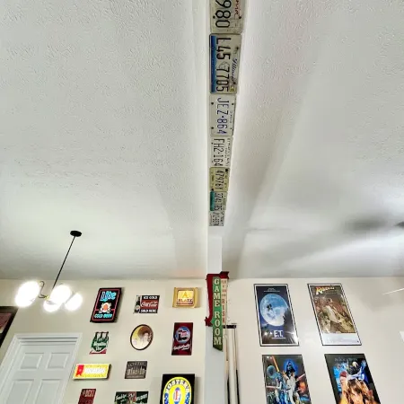 Fun 2 BdRm Apt in the Bourbon Capital with Pool Table, PAC-Man & More!