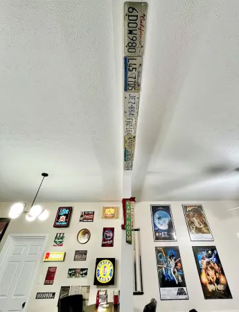 Fun 2 BdRm Apt in the Bourbon Capital with Pool Table, PAC-Man & More!