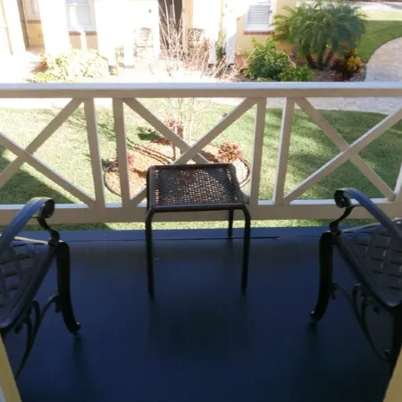 C1, Perfect location in city center with balcony, near beaches, free parking!