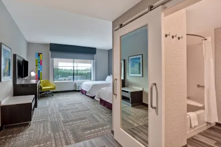 Hampton Inn & Suites Tampa Riverview Brandon Отели рядом с достопримечательностью «Парк Козуэй»