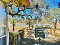 Riverfront Home w/kayaks, firepit, grill, fish 8mi Coopers 8mi Castell Gen Store