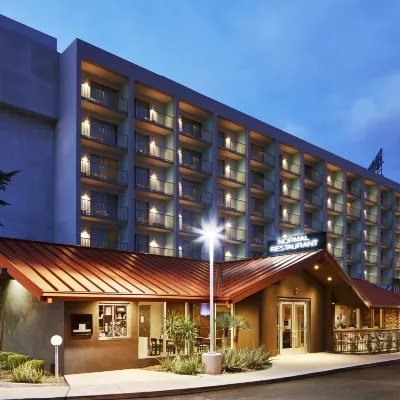 Graduate by Hilton Tempe Hotels near Arizona State University Tempe Campus