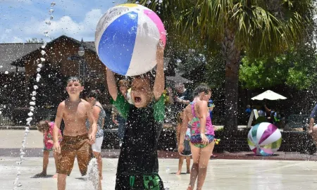 ☆KING BED☆ Family Friendly - Walk to Zoo & Waterpark; Near Downtown & Midtown