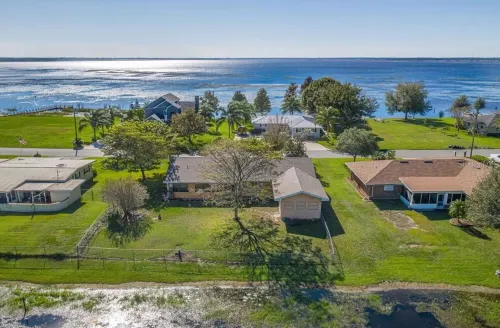 A perfect place in Central Florida for boating, fishing, or a relaxing vacation!