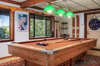 Lakefront Vibe - Motorboat, Kayaks, Fire Pit, Dock