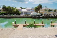 4 Bedroom 3 Full Bath Home on Canal in Marathon w/Private 35 foot dock