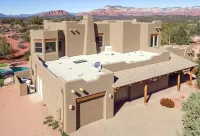 Awe-inspiring setting, private heated pool/spa, just close enough to the action
