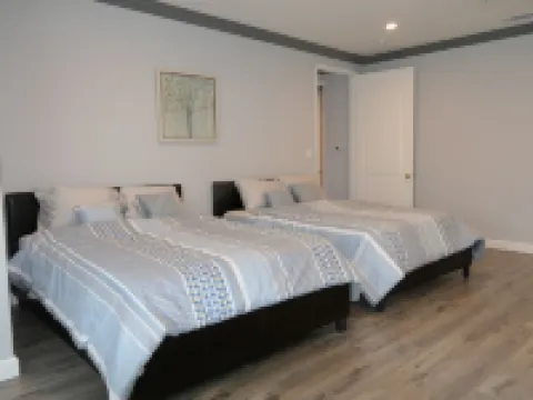 * Living Large * Newly Built * Disneyland & Beaches