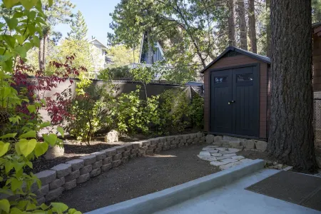 Luxury Retreat w/ central AC & Heat - Walk to Lake, Village, Ski Shuttle Отели рядом с достопримечательностью «оз. Биг Бэар»