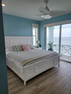 Amazing beautiful beachfront property!