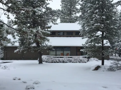 Sharc Passes Included!  Hot Tub. Sleeps 8.