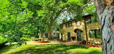 Executive Home in Historic Neighborhood Hotels near Speedway