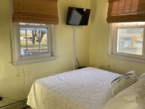 Why rent a Hotel when you can have a whole House!! Hotels in Biddeford