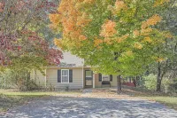 Charming 2BR Home in a Convenient Location Hotels near Hartsfield-Jackson Atlanta International Airport