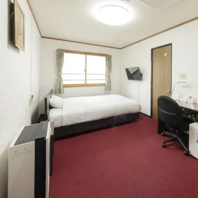 Business Kaneko Hotel Hotel dekat Stasiun Hiu