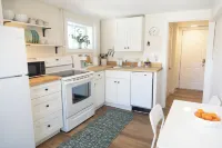 Peaceful & minutes from the Old Port with private parking Hotels in South Portland