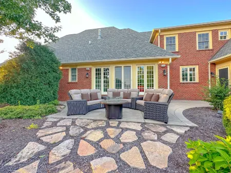 Bloomington Estate Отели в г. Блумингтон