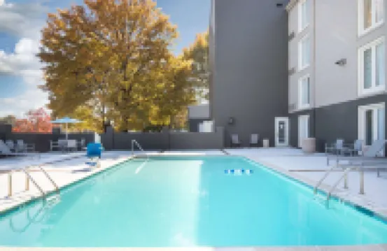 La Quinta Inn & Suites by Wyndham Atlanta Airport South