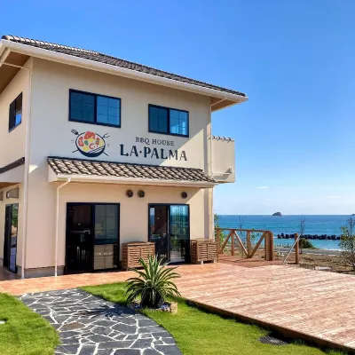 Ｌｏｖｅ＆ＰｅａｃｅＲｅｓｏｒｔ Hotels near Goza Beach