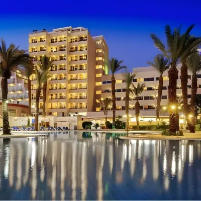 فندق سيزر بريمير إيلات Hotels near شاطئ دان بيتش (Dan Beach)