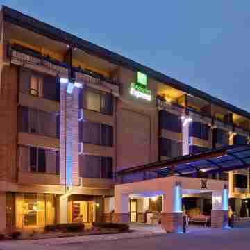 Holiday Inn Express DETROIT-BIRMINGHAM by IHG Hotel Exterior