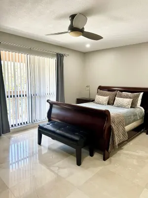 PGA National golf villa condo , 2 bed, 2 bath. PRIME LOCATION.