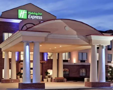 ฮอลิเดย์ อินน์ เอ็กซ์เพรส แอนด์ สวีทส์ ฟอเรสต์ บาย IHG โรงแรมในฟอเรสต์