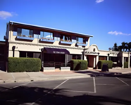 The Town House Motor Inn Hotels in Goondiwindi