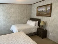 LOCATION! LOCATION!! WALK TO FESTIVALS AND HUNTER MOUNTAIN!!!!