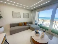 Stunning Oceanfront Apartment in the Heart of Daytona Beach