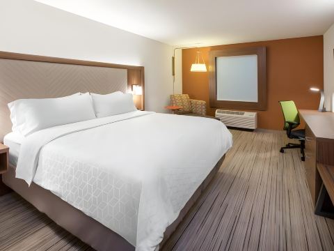 Holiday Inn Express & Suites Liberal