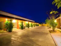 The Resort Pranburi Hoteles en Khao Noi