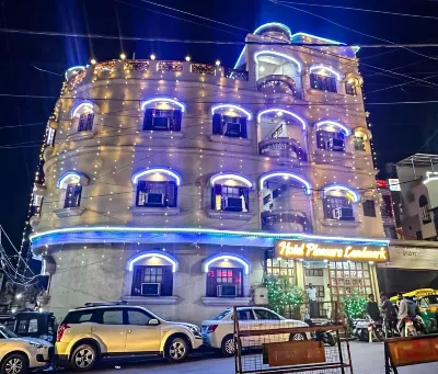 Hotel Pleasure Landmark Các khách sạn gần Gadkalika Temple