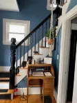 Charming 2-bedroom house in marvelous Auburn with AC, WiFi, and fenced yard.