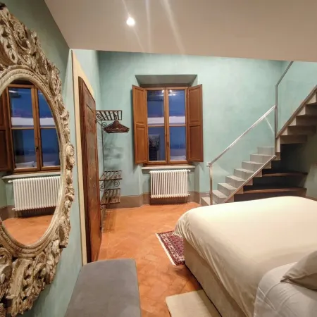 Historic Frescoed Apartment with garden in the center of Arezzo